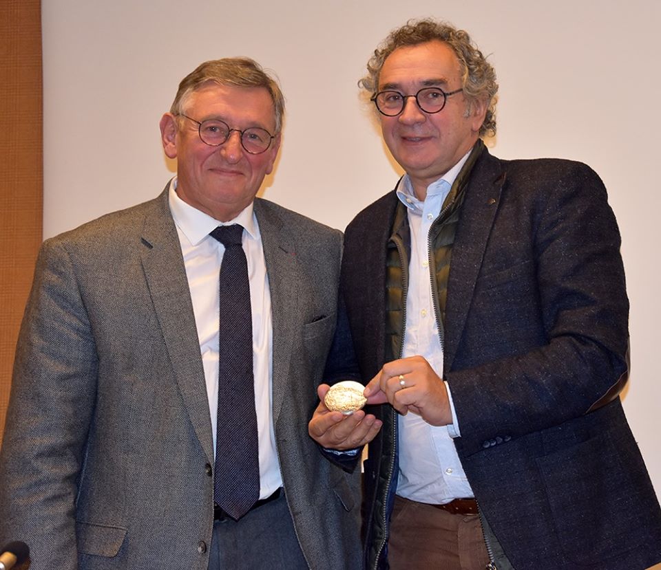 remise de la médaille de la ville à pierre jarlier - fev2020-CF