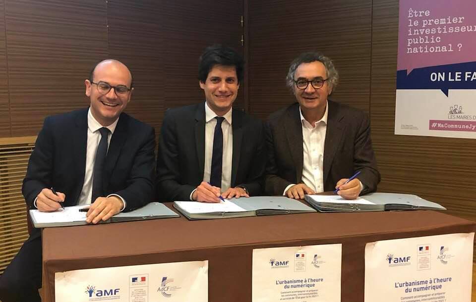 signature-charte de partenariat-amf-etat-adcf